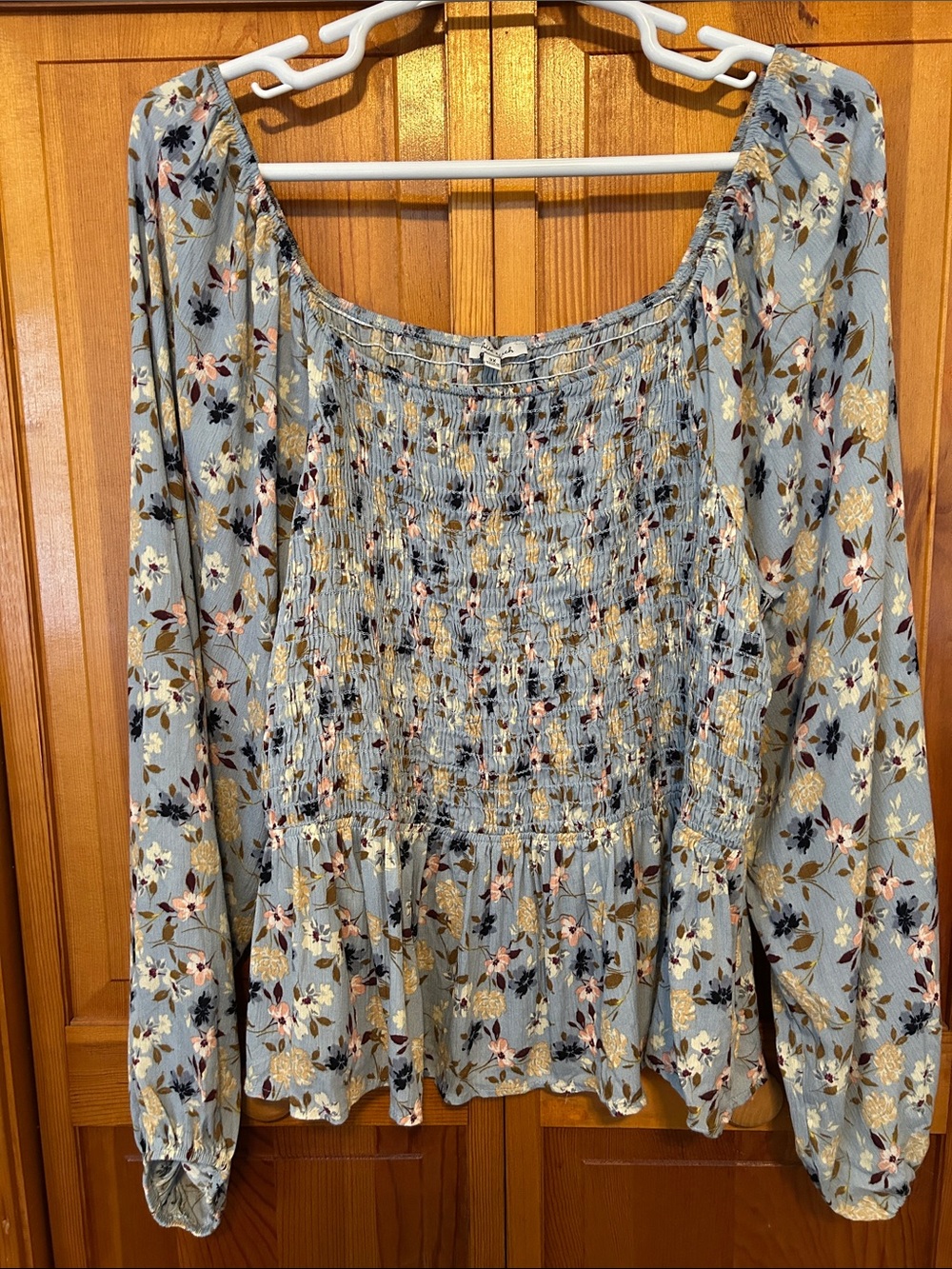 white birch Blue Floral Smocked Peasant Blouse 3X EUC
